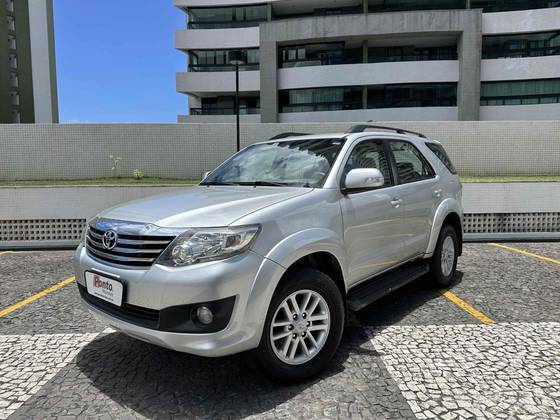 TOYOTA HILUX SW4 2.7 SR 4X2 16V FLEX 4P AUTOMÁTICO